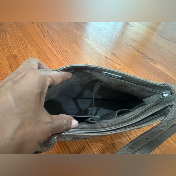 Karoo Classic Genuine Ostrich Leather Handbag made in South Africa. - Picture 5 of 8